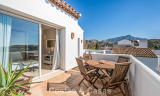 Espectacular ático con potencial de reforma en venta con vistas al golf y al mar en La Quinta, Marbella - Benahavís 807690 