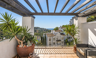 Espectacular ático con potencial de reforma en venta con vistas al golf y al mar en La Quinta, Marbella - Benahavís 807695 
