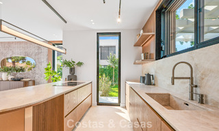 Exclusiva villa moderna de nueva construcción con vistas panorámicas en la prestigiosa Milla de Oro de Marbella 807777 
