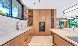 Exclusiva villa moderna de nueva construcción con vistas panorámicas en la prestigiosa Milla de Oro de Marbella 807778 