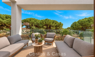Exclusiva villa moderna de nueva construcción con vistas panorámicas en la prestigiosa Milla de Oro de Marbella 807783 