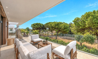 Exclusiva villa moderna de nueva construcción con vistas panorámicas en la prestigiosa Milla de Oro de Marbella 807798 