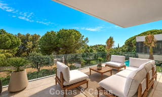 Exclusiva villa moderna de nueva construcción con vistas panorámicas en la prestigiosa Milla de Oro de Marbella 807800 