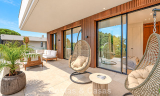 Exclusiva villa moderna de nueva construcción con vistas panorámicas en la prestigiosa Milla de Oro de Marbella 807802 