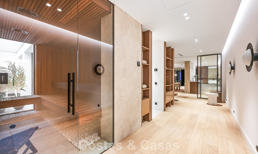 Exclusiva villa moderna de nueva construcción con vistas panorámicas en la prestigiosa Milla de Oro de Marbella 807808