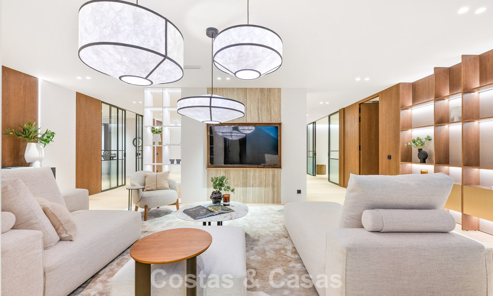Exclusiva villa moderna de nueva construcción con vistas panorámicas en la prestigiosa Milla de Oro de Marbella 807819