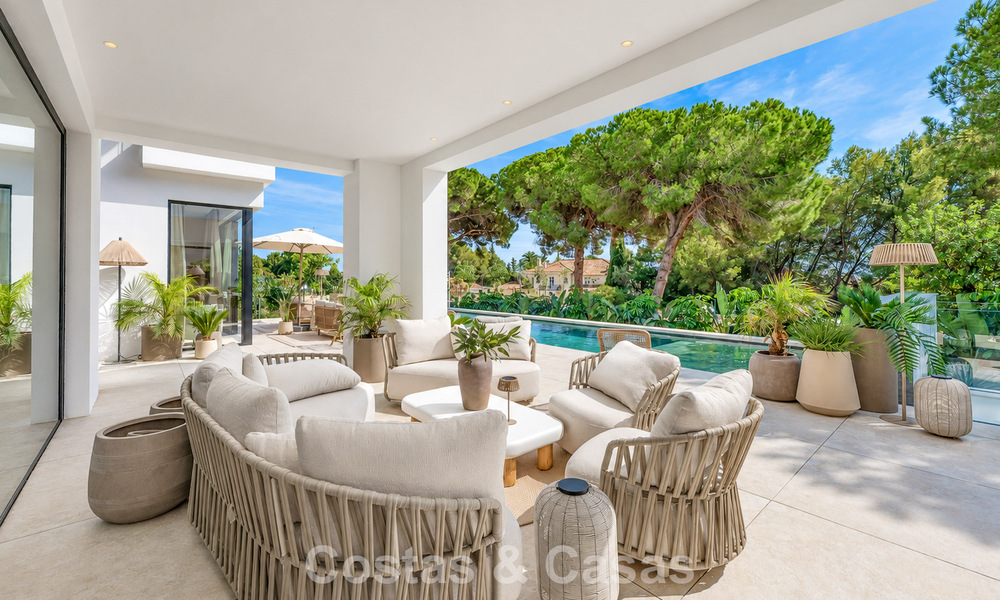 Exclusiva villa moderna de nueva construcción con vistas panorámicas en la prestigiosa Milla de Oro de Marbella 807854