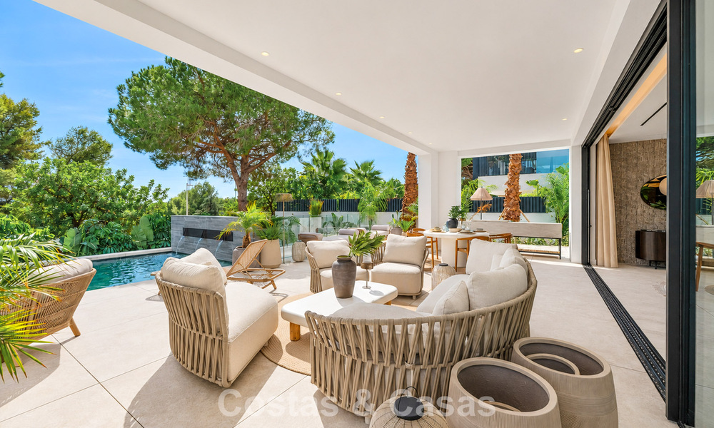 Exclusiva villa moderna de nueva construcción con vistas panorámicas en la prestigiosa Milla de Oro de Marbella 807855