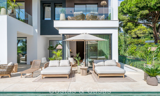 Exclusiva villa moderna de nueva construcción con vistas panorámicas en la prestigiosa Milla de Oro de Marbella 807859 