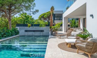 Exclusiva villa moderna de nueva construcción con vistas panorámicas en la prestigiosa Milla de Oro de Marbella 807865 