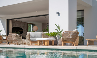 Exclusiva villa moderna de nueva construcción con vistas panorámicas en la prestigiosa Milla de Oro de Marbella 807879 