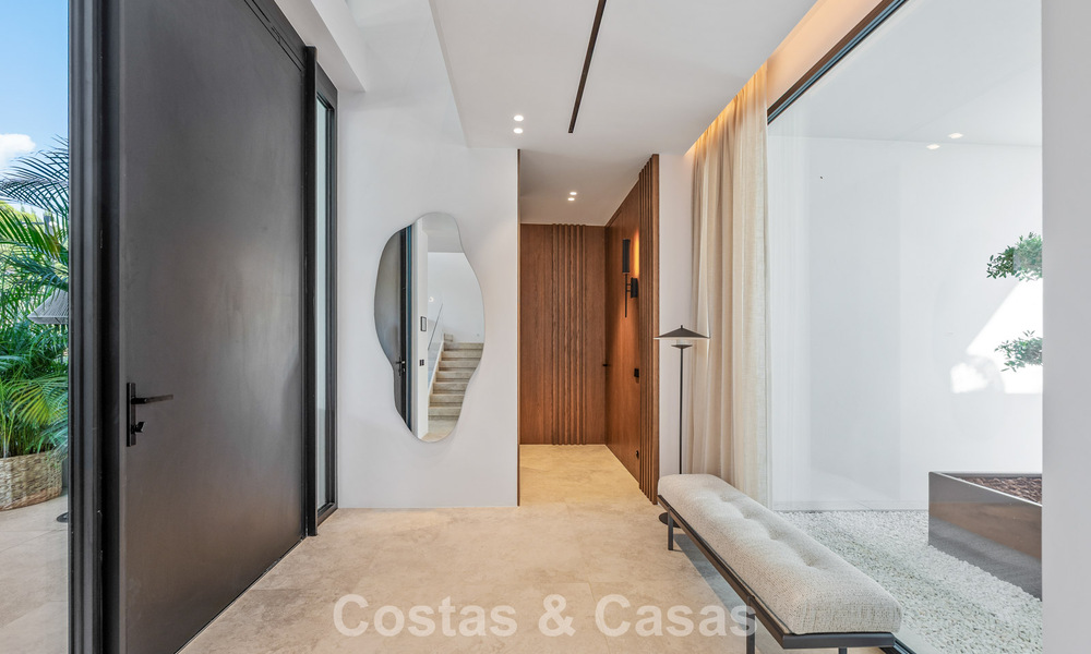 Exclusiva villa moderna de nueva construcción con vistas panorámicas en la prestigiosa Milla de Oro de Marbella 807885
