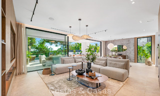 Exclusiva villa moderna de nueva construcción con vistas panorámicas en la prestigiosa Milla de Oro de Marbella 807886 