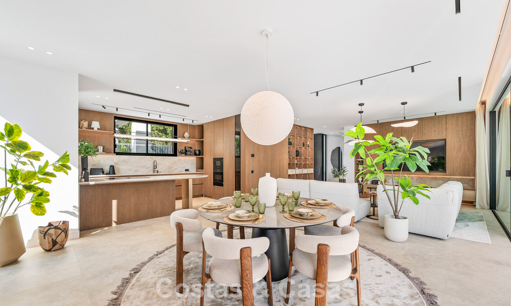 Exclusiva villa moderna de nueva construcción con vistas panorámicas en la prestigiosa Milla de Oro de Marbella 807889