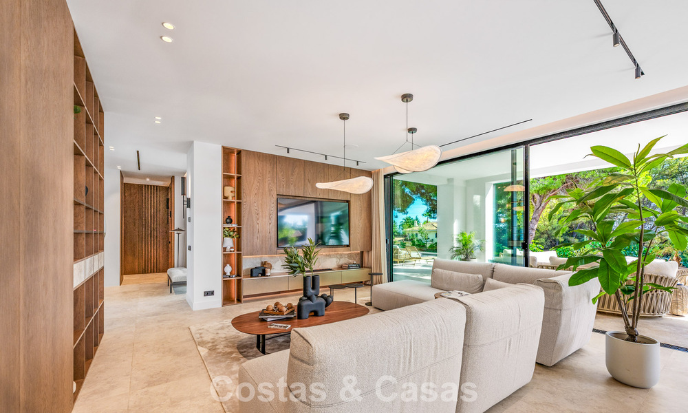 Exclusiva villa moderna de nueva construcción con vistas panorámicas en la prestigiosa Milla de Oro de Marbella 807893