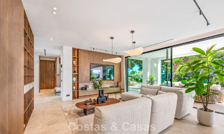 Exclusiva villa moderna de nueva construcción con vistas panorámicas en la prestigiosa Milla de Oro de Marbella 807893 