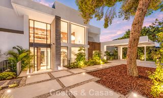 Exclusiva villa moderna de nueva construcción con vistas panorámicas en la prestigiosa Milla de Oro de Marbella 807941 