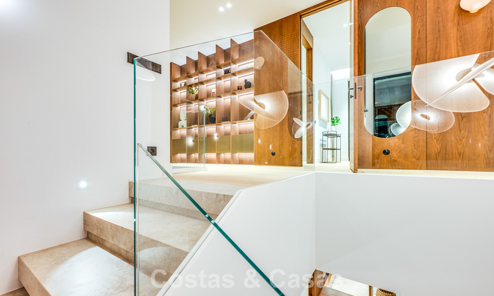 Exclusiva villa moderna de nueva construcción con vistas panorámicas en la prestigiosa Milla de Oro de Marbella 807943