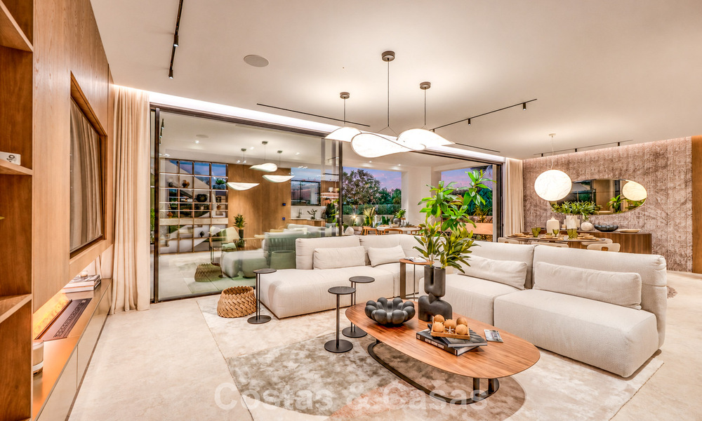 Exclusiva villa moderna de nueva construcción con vistas panorámicas en la prestigiosa Milla de Oro de Marbella 807957