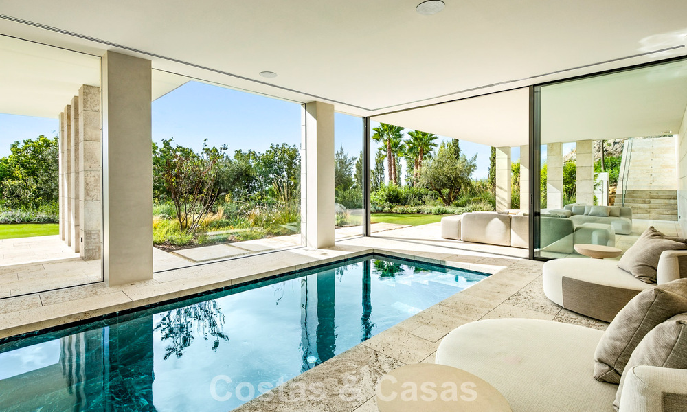 Villa nueva de vanguardia en venta con espectaculares vistas panorámicas en La Reserva Club, Sotogrande, Costa del Sol 807896