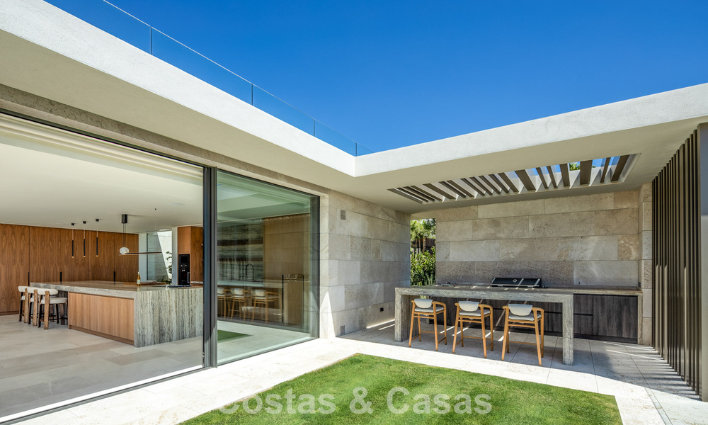 Villa nueva de vanguardia en venta con espectaculares vistas panorámicas en La Reserva Club, Sotogrande, Costa del Sol 807902