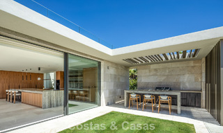 Villa nueva de vanguardia en venta con espectaculares vistas panorámicas en La Reserva Club, Sotogrande, Costa del Sol 807902 