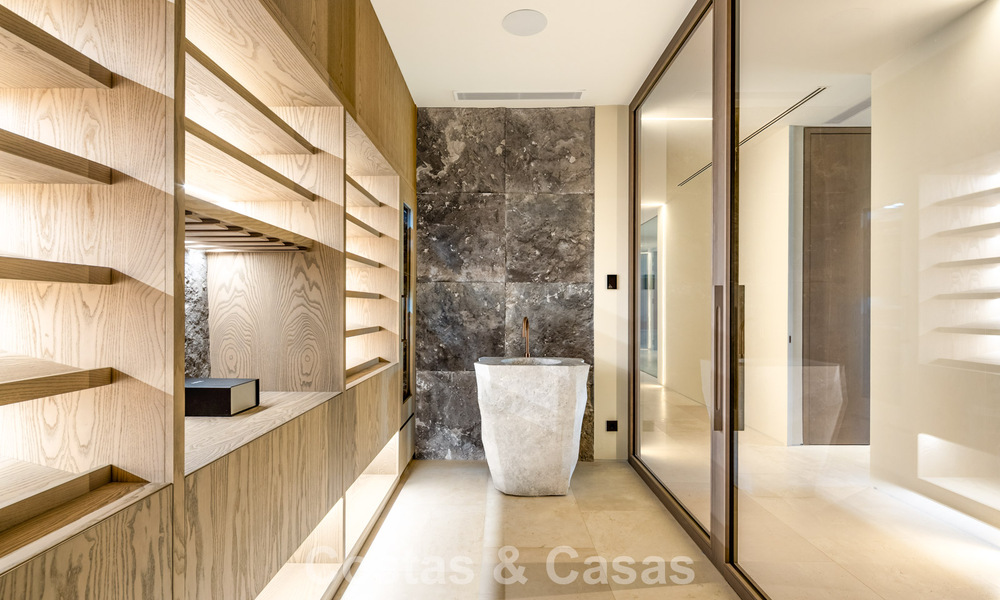 Villa nueva de vanguardia en venta con espectaculares vistas panorámicas en La Reserva Club, Sotogrande, Costa del Sol 807906