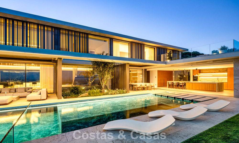 Villa nueva de vanguardia en venta con espectaculares vistas panorámicas en La Reserva Club, Sotogrande, Costa del Sol 807913