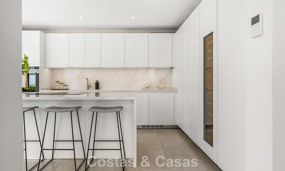 Villa modernizada de estilo mediterráneo contemporáneo en venta en el Valle del Golf de Nueva Andalucía, Marbella 807980
