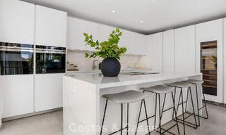 Villa modernizada de estilo mediterráneo contemporáneo en venta en el Valle del Golf de Nueva Andalucía, Marbella 807981 