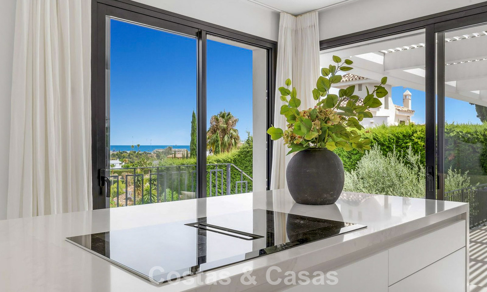 Villa modernizada de estilo mediterráneo contemporáneo en venta en el Valle del Golf de Nueva Andalucía, Marbella 807982