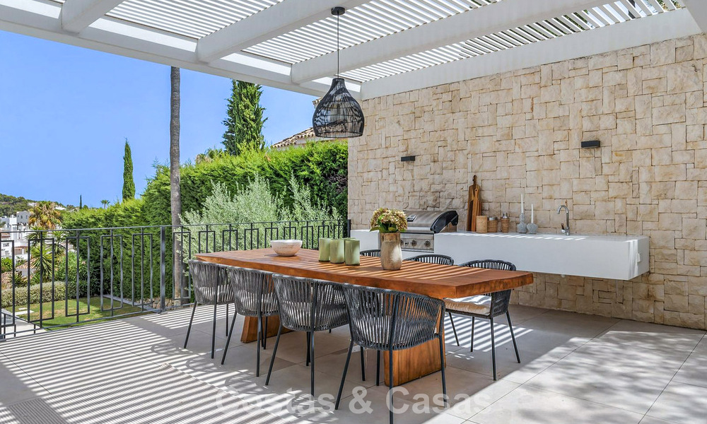 Villa modernizada de estilo mediterráneo contemporáneo en venta en el Valle del Golf de Nueva Andalucía, Marbella 807986