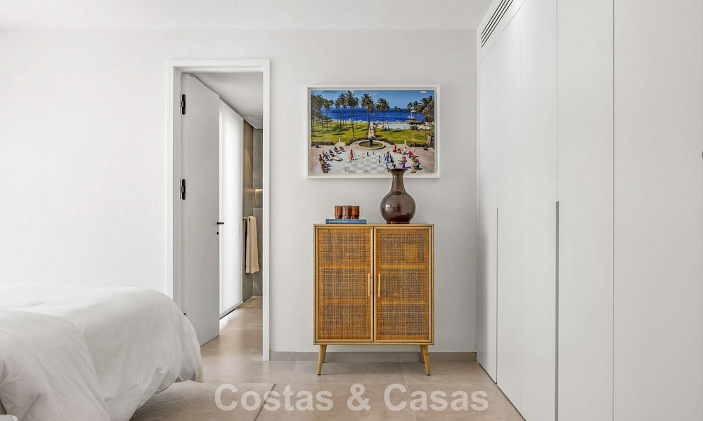 Villa modernizada de estilo mediterráneo contemporáneo en venta en el Valle del Golf de Nueva Andalucía, Marbella 808002