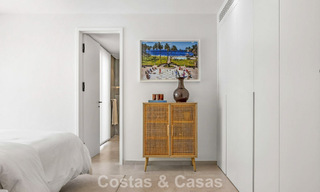 Villa modernizada de estilo mediterráneo contemporáneo en venta en el Valle del Golf de Nueva Andalucía, Marbella 808002 