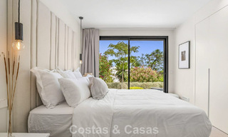 Villa modernizada de estilo mediterráneo contemporáneo en venta en el Valle del Golf de Nueva Andalucía, Marbella 808004 