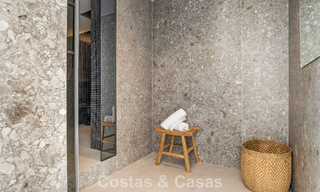 Villa modernizada de estilo mediterráneo contemporáneo en venta en el Valle del Golf de Nueva Andalucía, Marbella 808006 