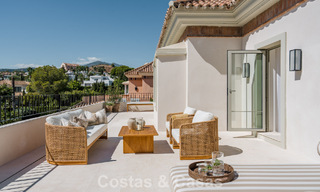 Villa mediterránea de lujo con interiores de inspiración francesa en venta en el corazón de Nueva Andalucía, Marbella 808044 