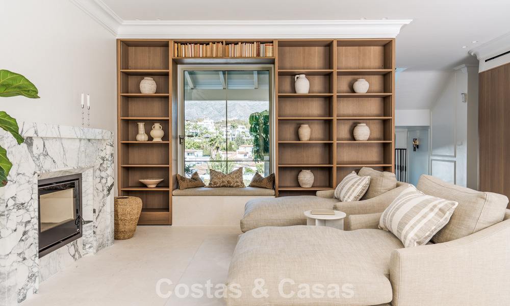 Villa mediterránea de lujo con interiores de inspiración francesa en venta en el corazón de Nueva Andalucía, Marbella 808057