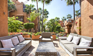 Apartamentos en venta en La Alzambra, a poca distancia a pie de Puerto Banús, en Nueva Andalucía, Marbella 807704 