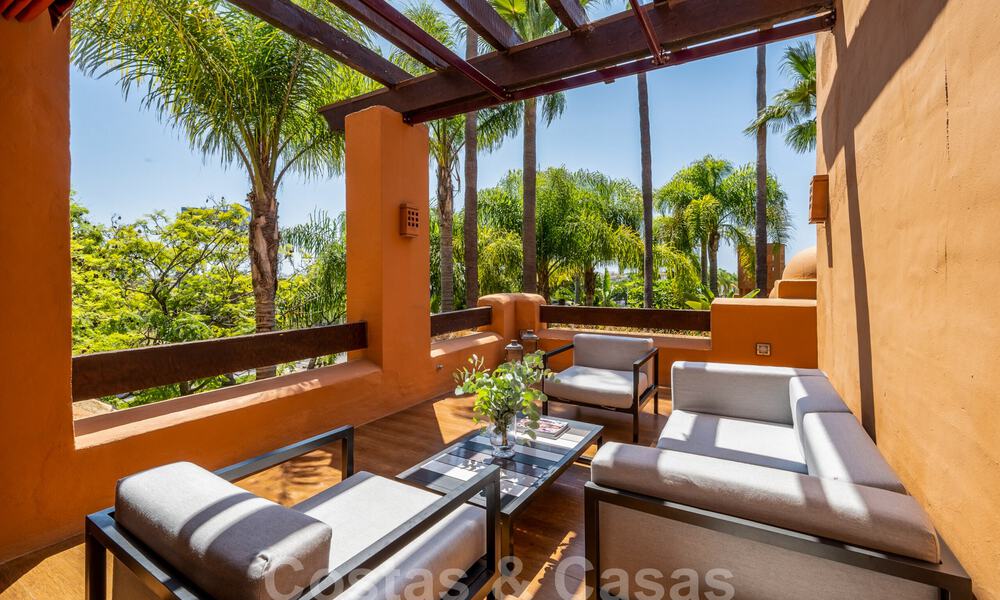 Apartamentos en venta en La Alzambra, a poca distancia a pie de Puerto Banús, en Nueva Andalucía, Marbella 807714