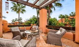 Apartamentos en venta en La Alzambra, a poca distancia a pie de Puerto Banús, en Nueva Andalucía, Marbella 807736 