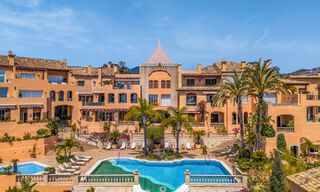 Ático dúplex de lujo con vistas panorámicas en venta en el valle del golf de Nueva Andalucía, Marbella 808068 