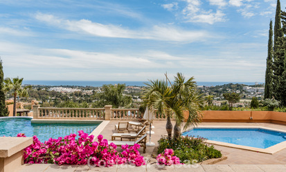 Ático dúplex de lujo con vistas panorámicas en venta en el valle del golf de Nueva Andalucía, Marbella 808071