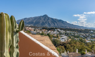 Ático dúplex de lujo con vistas panorámicas en venta en el valle del golf de Nueva Andalucía, Marbella 808073 