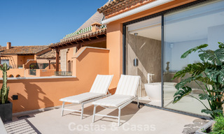 Ático dúplex de lujo con vistas panorámicas en venta en el valle del golf de Nueva Andalucía, Marbella 808083 