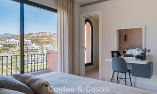 Ático dúplex de lujo con vistas panorámicas en venta en el valle del golf de Nueva Andalucía, Marbella 808092 