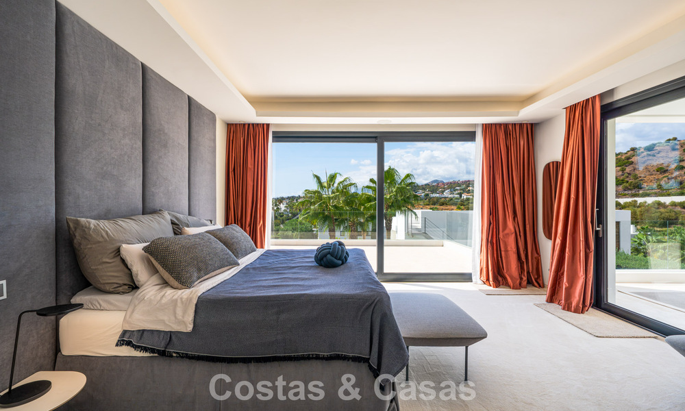 Villa de lujo contemporánea con diseño minimalista en venta en Nueva Andalucía, Marbella 808111