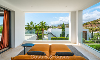 Villa de lujo contemporánea con diseño minimalista en venta en Nueva Andalucía, Marbella 808112 