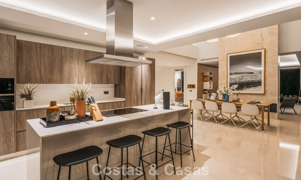 Villa de lujo contemporánea con diseño minimalista en venta en Nueva Andalucía, Marbella 808130
