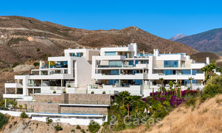 Apartamento moderno en venta con piscina y vistas al mar en un exclusivo complejo en Nueva Andalucía, Marbella 808161 